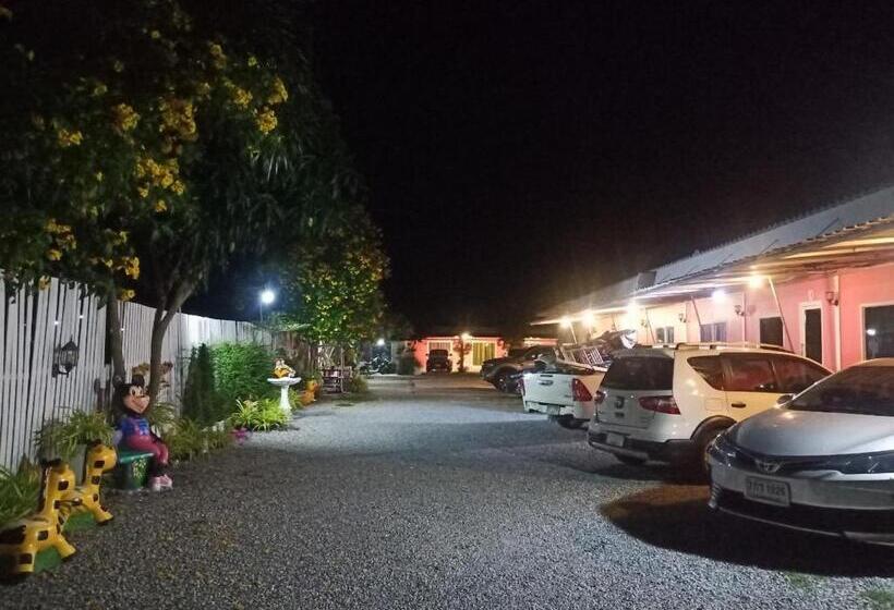 Saan Rak Resort