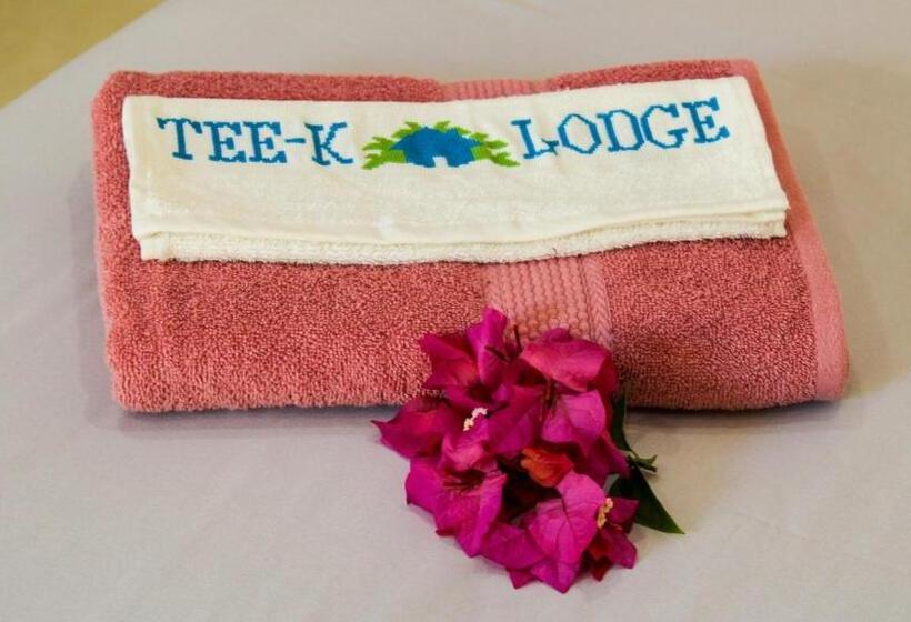 تختخواب و صبحانه Tee K Lodge Tamarindo