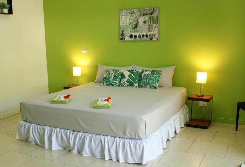 تختخواب و صبحانه Tee K Lodge Tamarindo