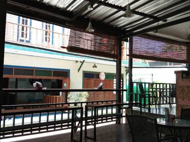Decho Hostel