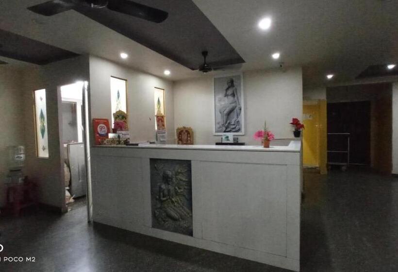 호텔 Jaidharshini Palace