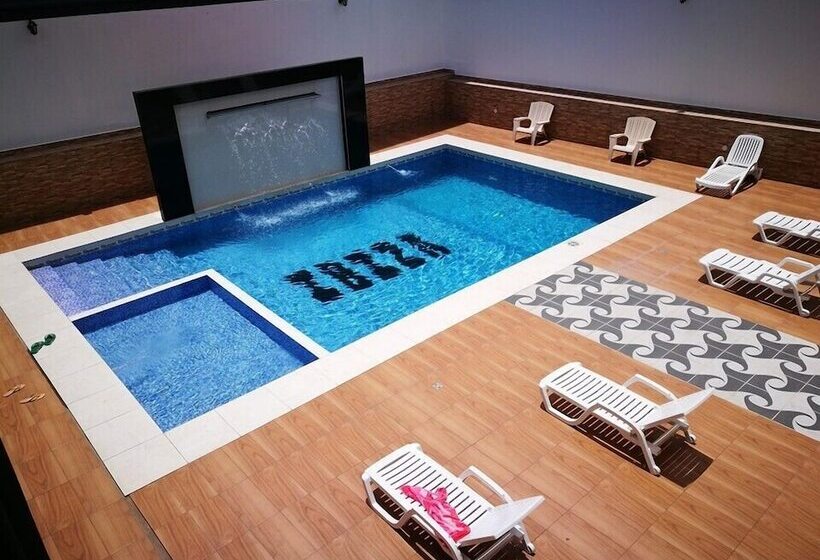 هاستل Hostal Ibiza