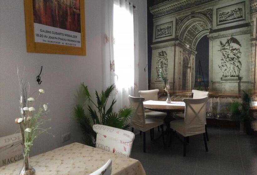 تختخواب و صبحانه The Corner Properties
