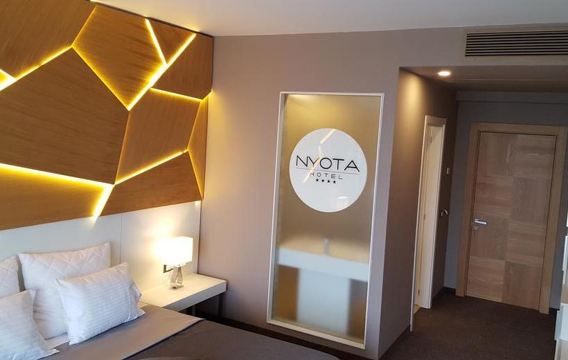 هتل Nyota  & Conference Center