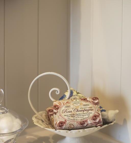 تختخواب و صبحانه Willow S Green