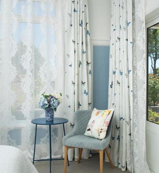 تختخواب و صبحانه Willow S Green