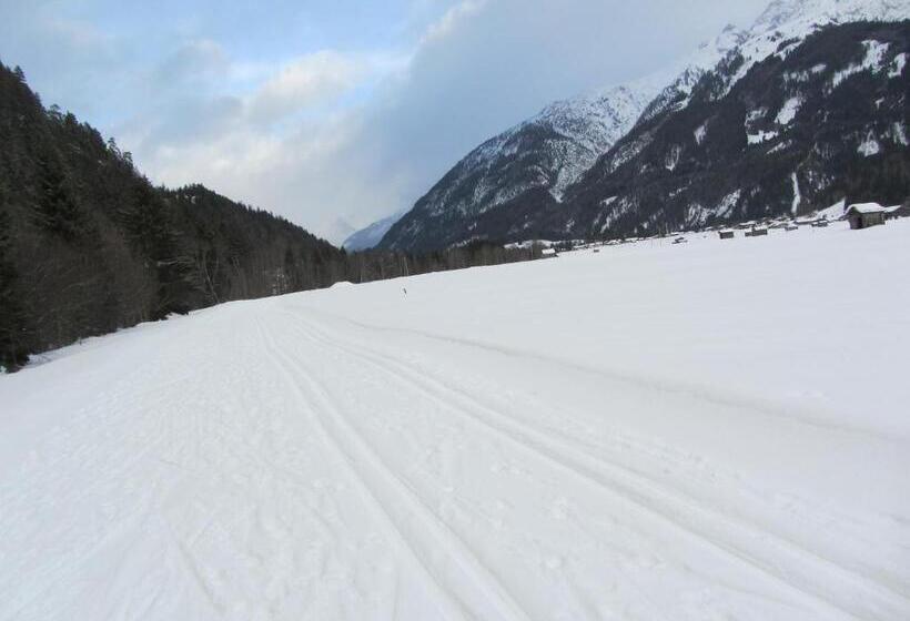 Отель Gasthof Sonne Häselgehr