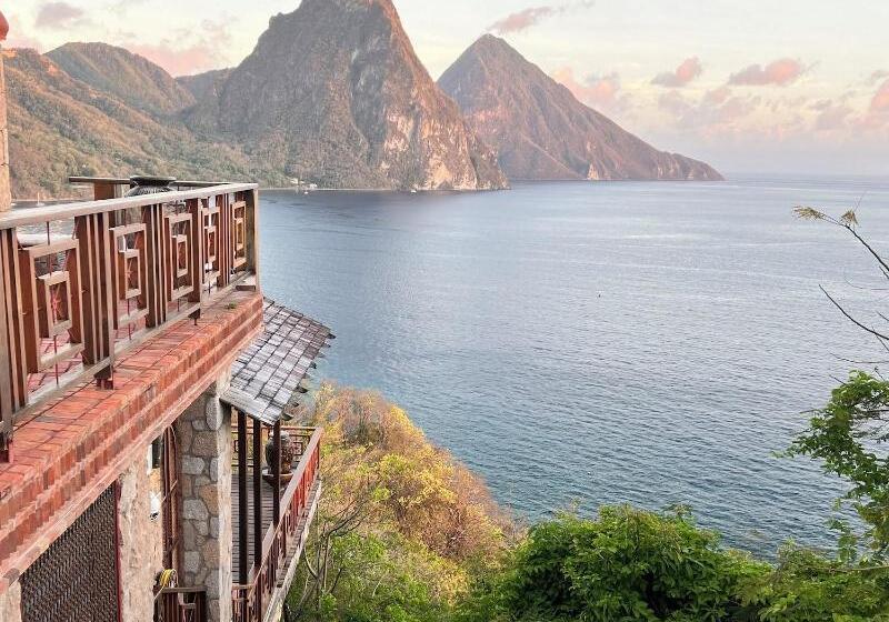 تختخواب و صبحانه Caille Blanc Villa &   Adults Only