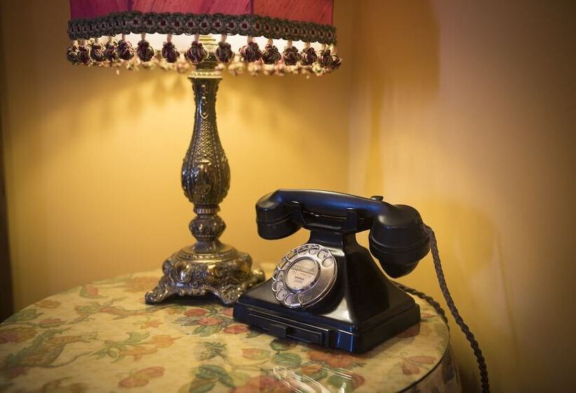 Copps Castle Bed & Breakfast