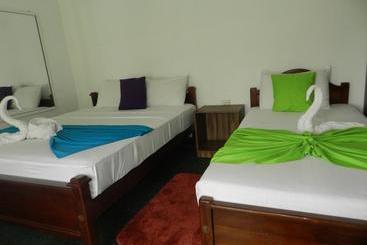هتل Eeescart Resort Nuwaraeliya