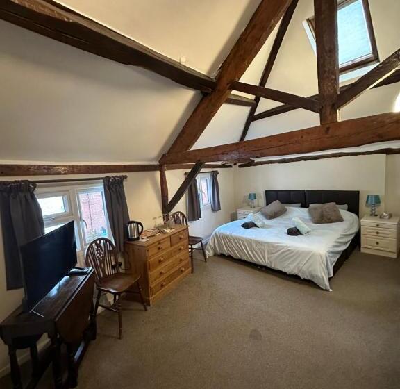 مبيت وإفطار 36 Heritage House