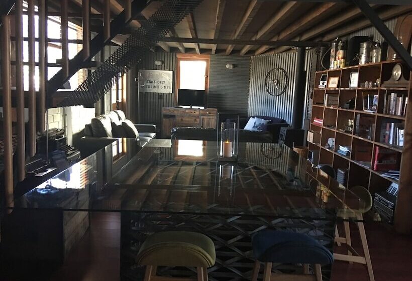 צימר The Workshops Clyde Accommodation
