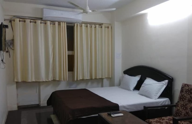 酒店 Iroomz Subhadra Comforts