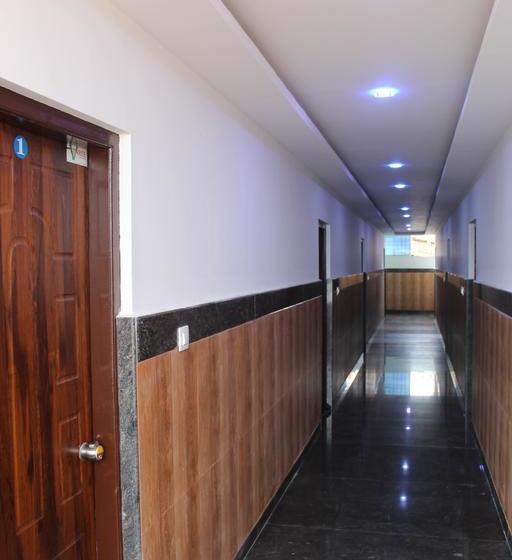 호텔 Lee Comfort Kushalnagar