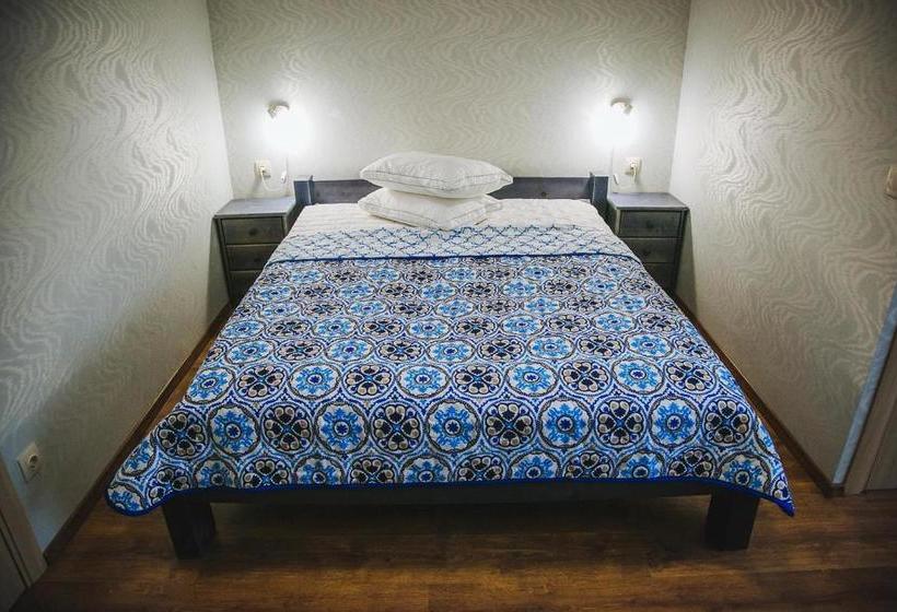 Alina Hotel & Hostel