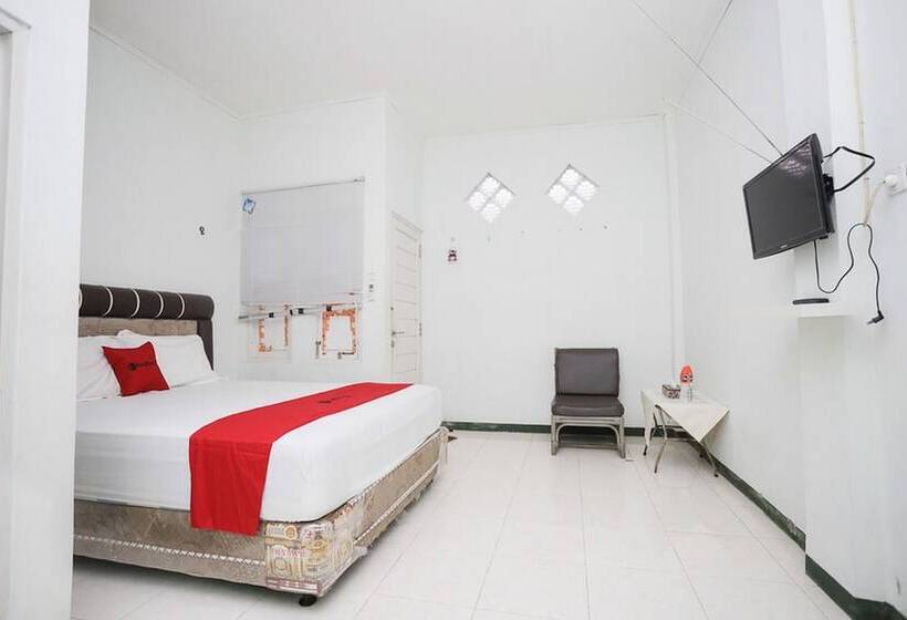 مبيت وإفطار Reddoorz Near Bundaran Kecil Palangkaraya
