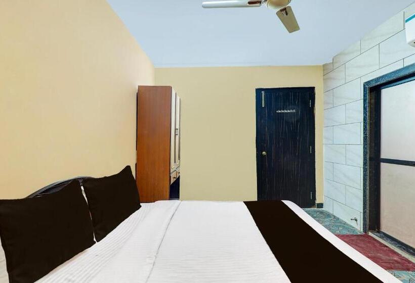 فندق Sai Samrat Inn