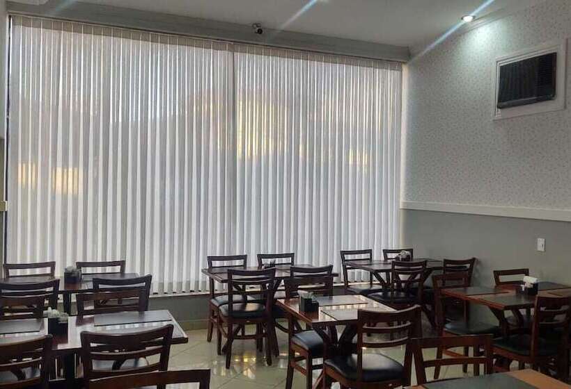 ホテル Universitario
