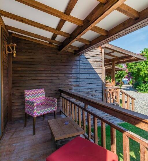 住宿加早餐  Gi̇ri̇ti̇mu Evleri̇
