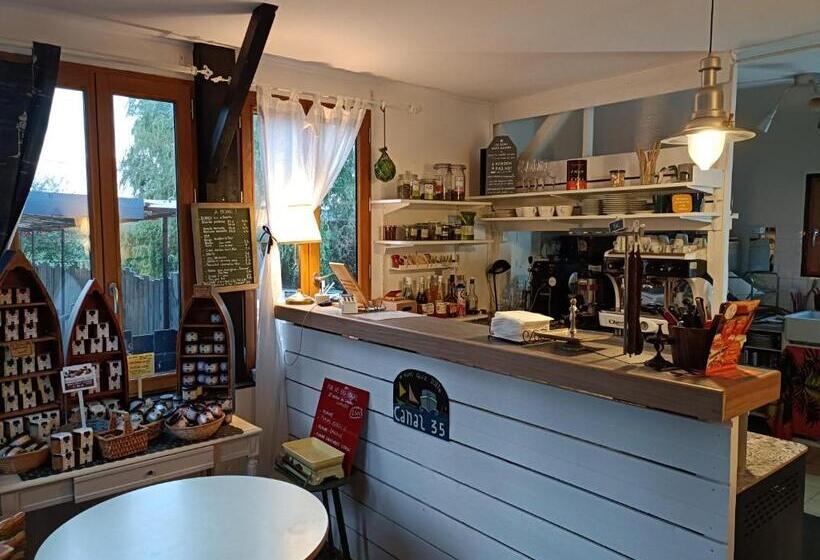 ベッドアンドブレックファースト Ille Flottante, Maison éclusière Et Hébergements Insolites Sur Le Canal