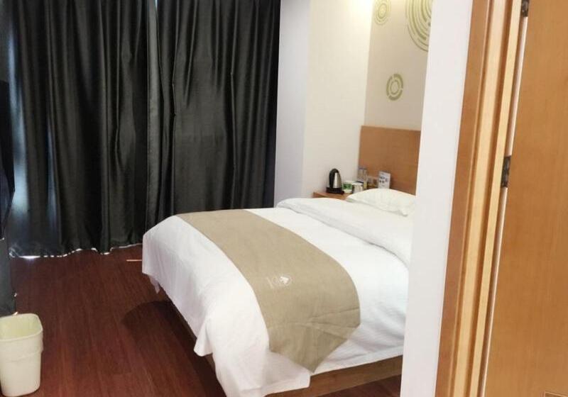 Отель Greentree Inn Nanjing Jiangning District Jiulong Lake Subway Station Express