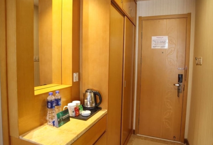 Otel Greentree Inn Zhuhai Mingzhu Station Express