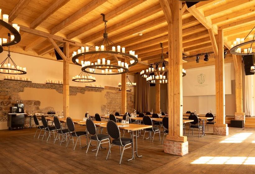 فندق Brunnenhaus Schloss Landau