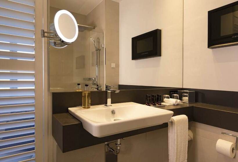 فندق Brunnenhaus Schloss Landau