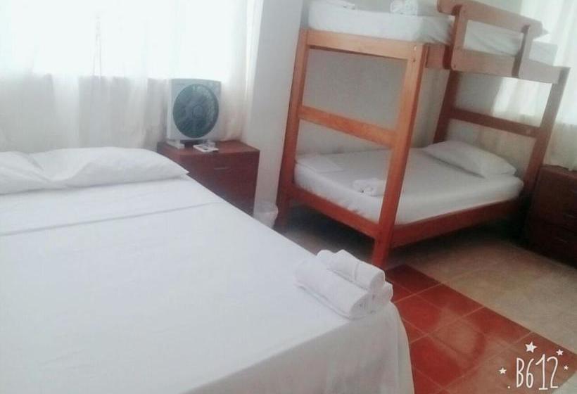 בית מלון כפרי El Canadiense