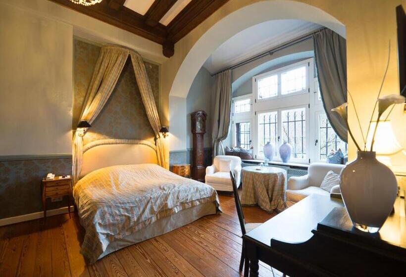 فندق Gästehaus Schloss Saareck