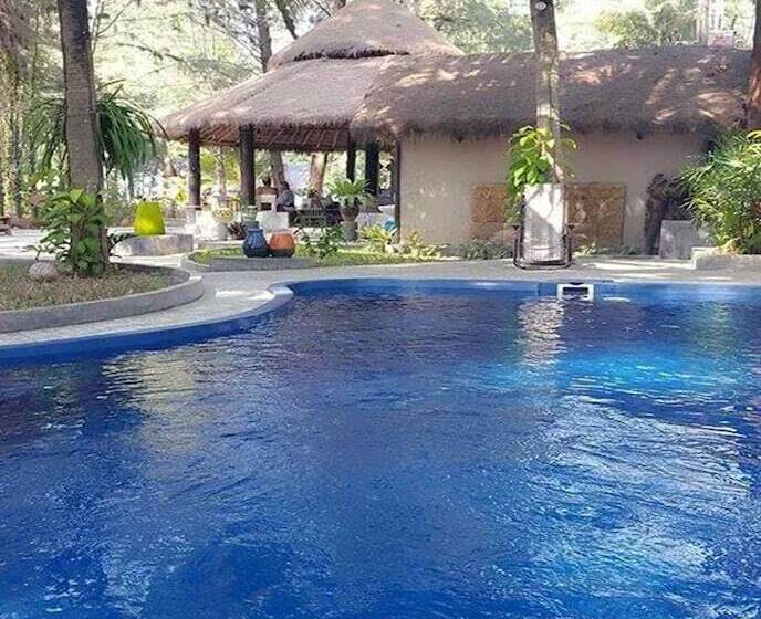 استراحتگاه Cfun Cottages