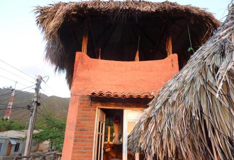 Casa Barca Taganga Hostel