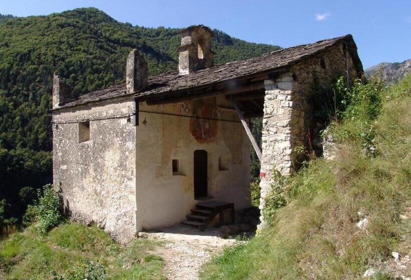 ユースホステル Rifugio Escursionistico La Ruà