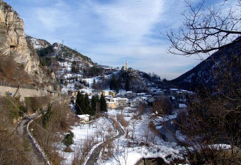 ユースホステル Rifugio Escursionistico La Ruà