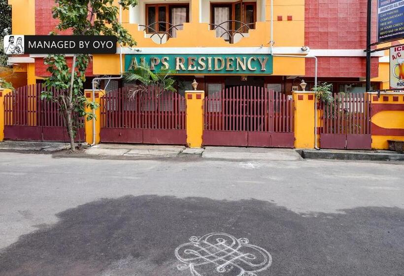 호텔 Alps Residency