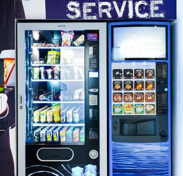 בית מלון כפרי Ibis Budget Salzburg Airport   Self Check In