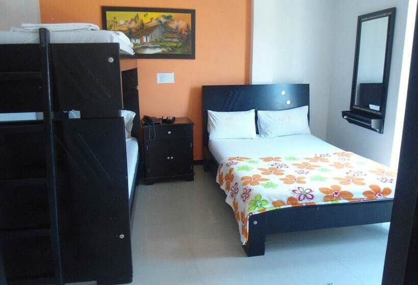 هتل Palmeras De Mariana