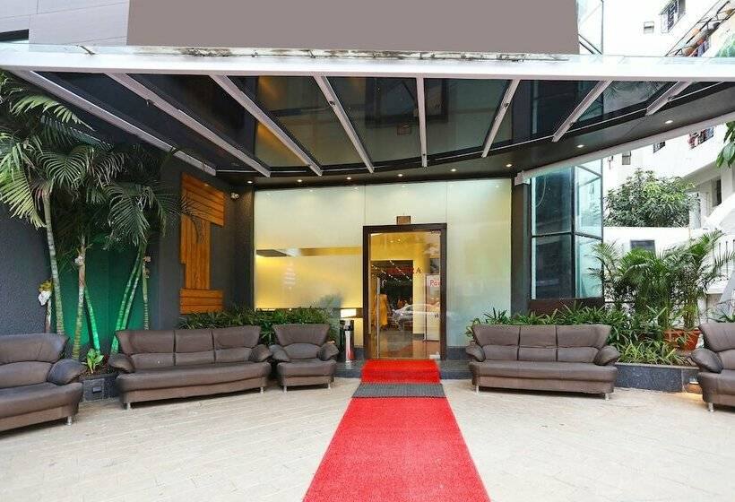 فندق Renovos  Riviera