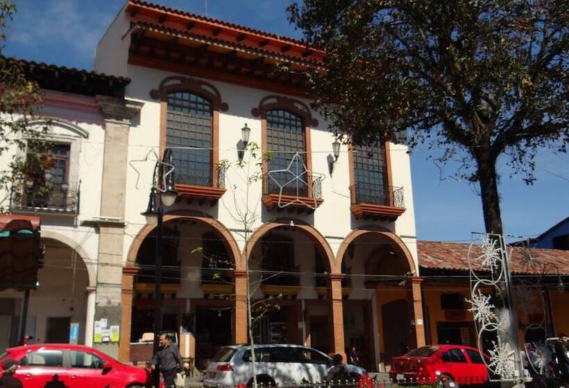فندق Villa De Cortez
