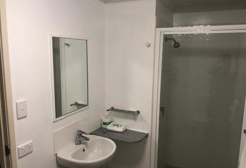 مُتل Airlie Waterfront Accommodation