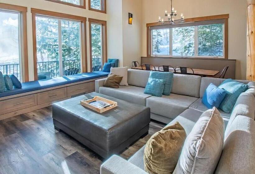 리조트 Snow Creek Cabins By Fernie Lodging Co