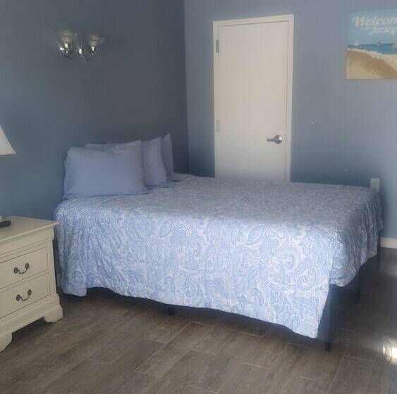 Pelican Point Motel