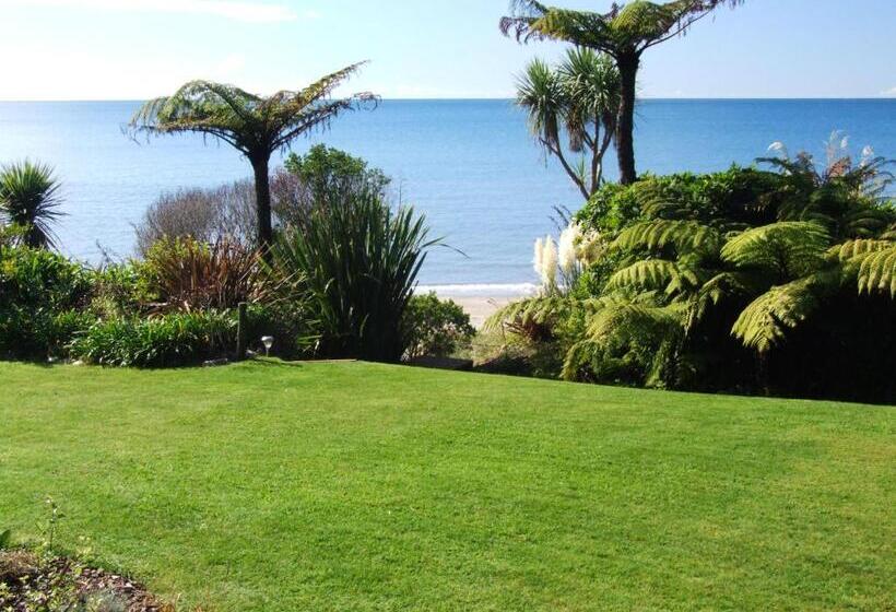 אתר נופש Adrift In Golden Bay  Absolute Beachfront Villas