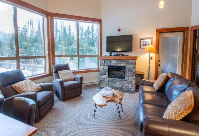 Курорт Timberline Lodges By Fernie Lodging Co