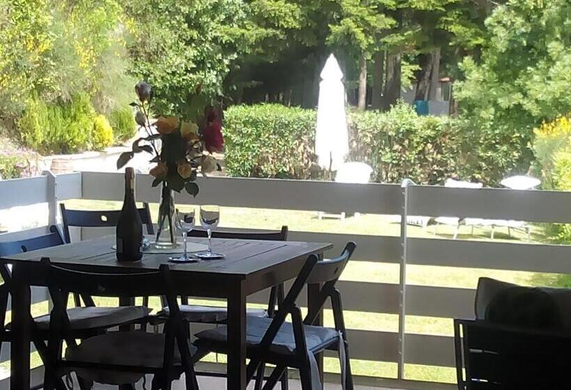 تختخواب و صبحانه Home Meditamondo