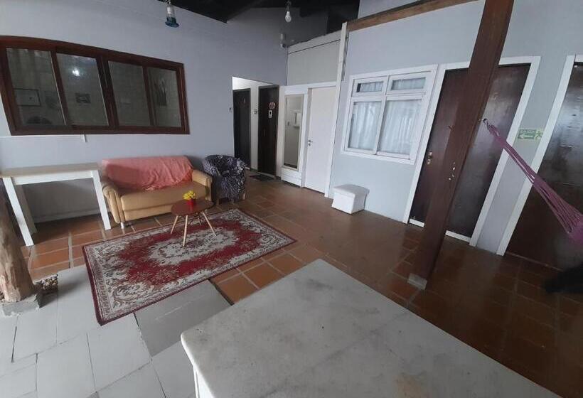 مبيت وإفطار Hostel Feel Home