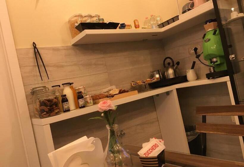 تختخواب و صبحانه Morra's Home