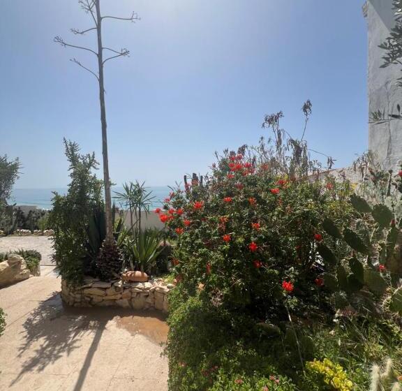 تختخواب و صبحانه Villa Jardin De L'ocean