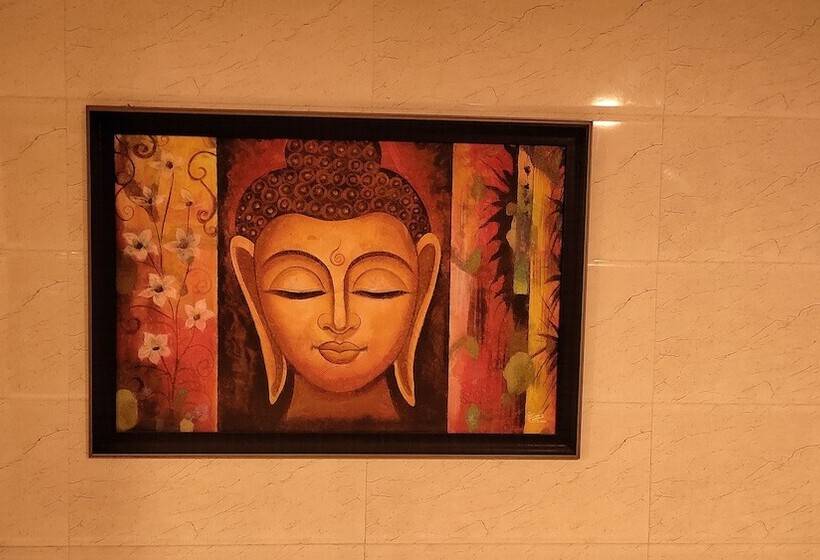 فندق Sri Maharaja Residency