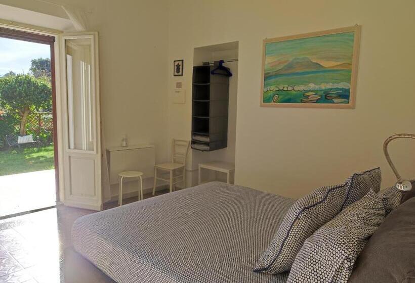تختخواب و صبحانه Il Giardino Di Tatiana Rooms & Breakfast